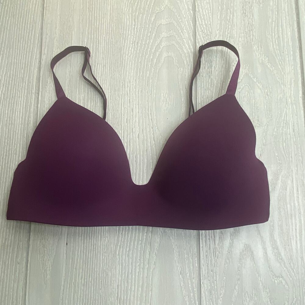 Victoria’s Secret Womens Plum Purple T-Shirt Lightly Lined Wireless Bra Size 34D